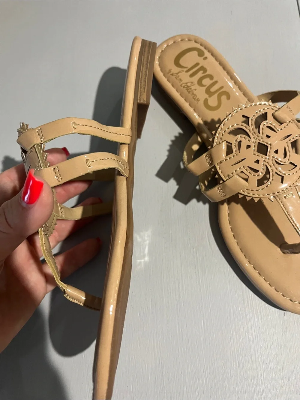 Circus by Sam Edelman Beige Cutout Medallion Thong Sandals - Picture 5 of 14